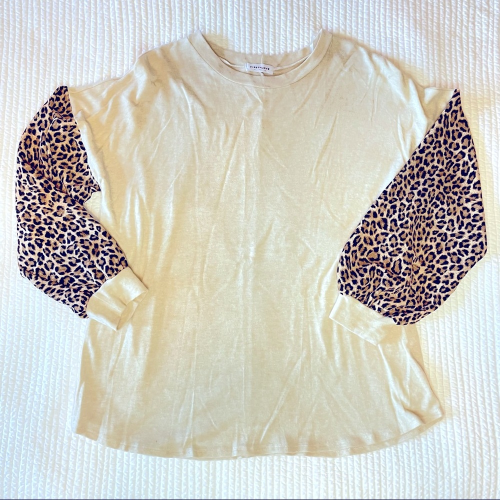 Cheetah puff sleeve knit top
